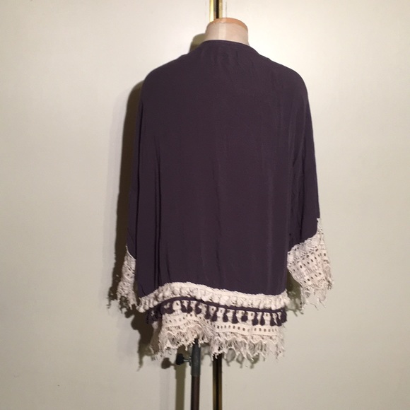 Weavers Bohemian Kimono - Picture 5 of 8